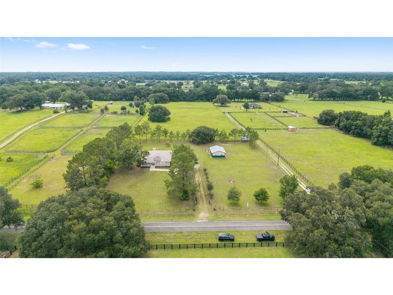 10904 NE 41st Terrace Anthony FL 32617 OM703587 image1