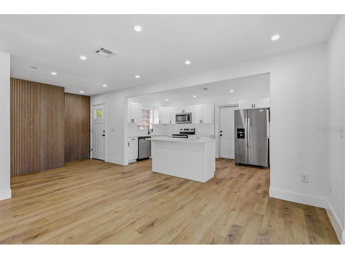 10906 N 28th Street Tampa FL 33612 TB8456749 image10