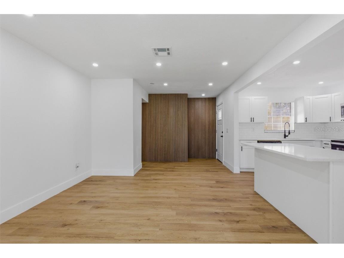 10906 N 28th Street Tampa FL 33612 TB8456749 image11