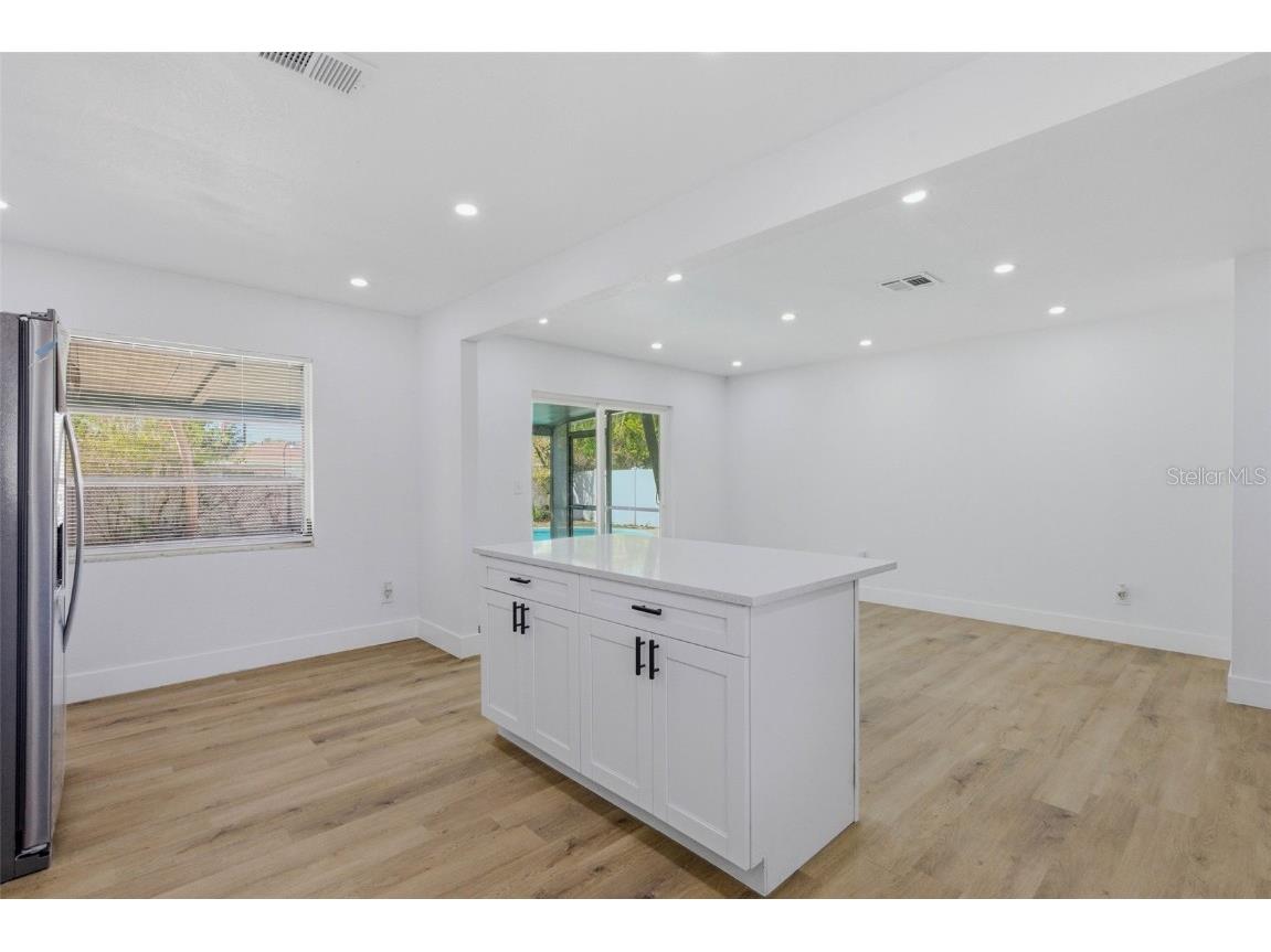 10906 N 28th Street Tampa FL 33612 TB8456749 image17