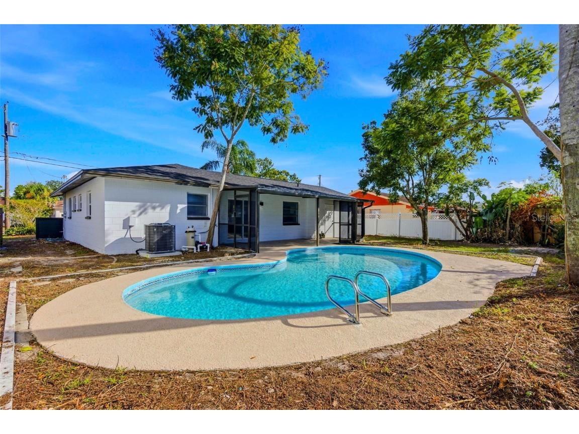 10906 N 28th Street Tampa FL 33612 TB8456749 image34