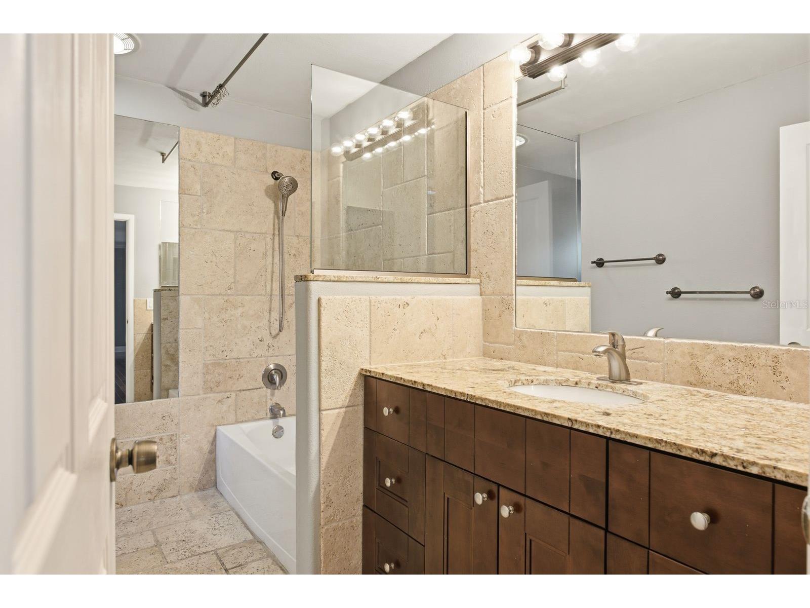 10907 Autumn Oak Place Tampa FL 33618 TB8522906 image25