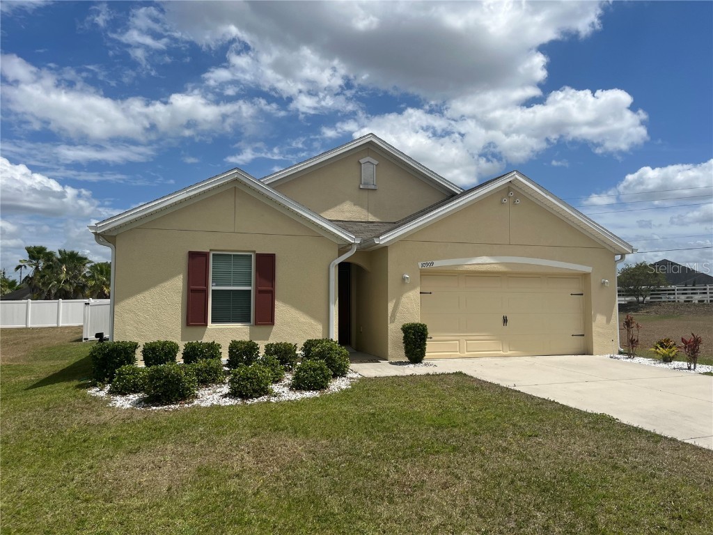 10909 Stebbing Court Thonotosassa FL 33592 T3439740 image1