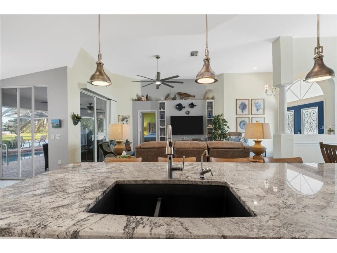 1091 Rotonda Circle Rotonda West FL 33947 - ROTONDA RIVER C7507622 image16