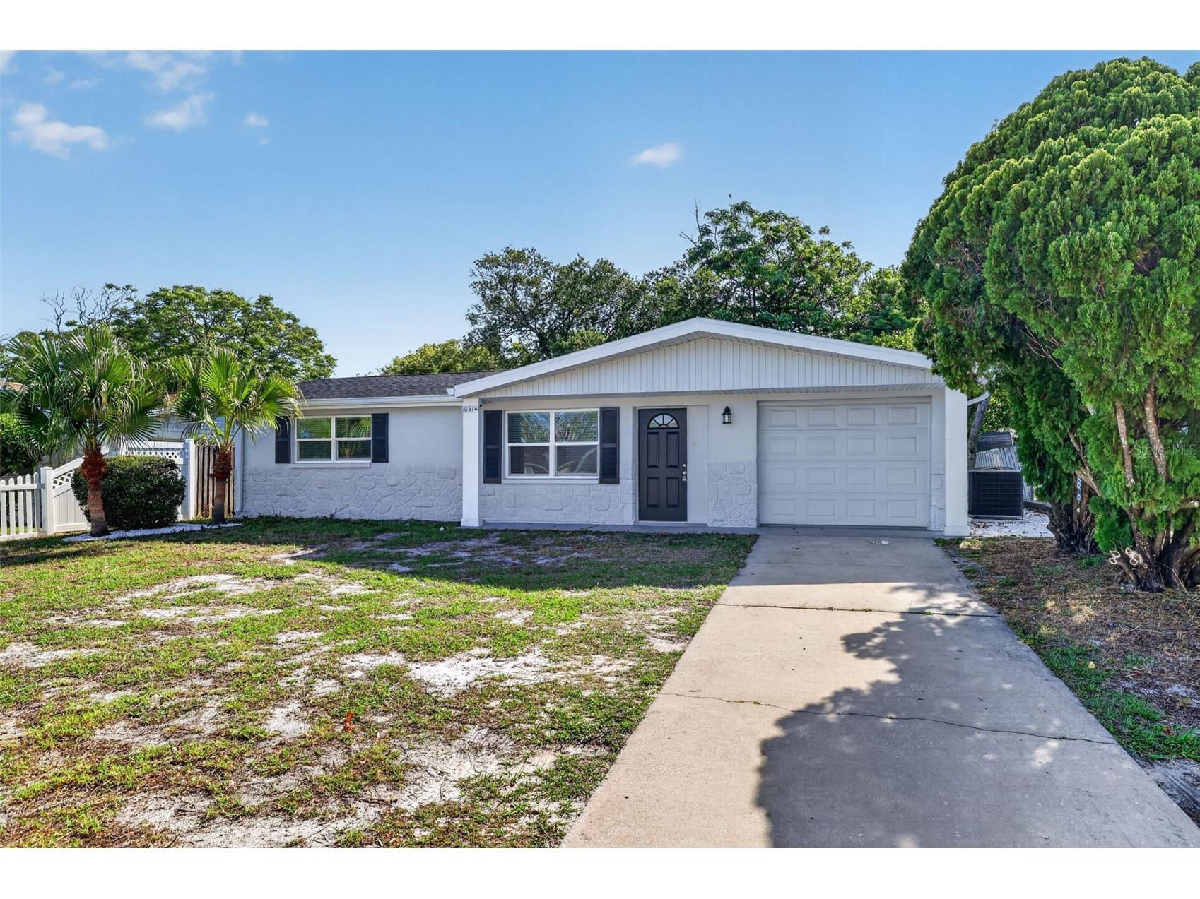 10914 Leeds Road Port Richey FL 34668 TB8496697 image1