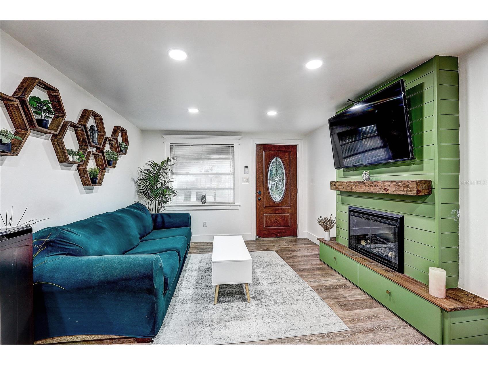 10914 N 22nd Street Tampa FL 33612 TB8510333 image3
