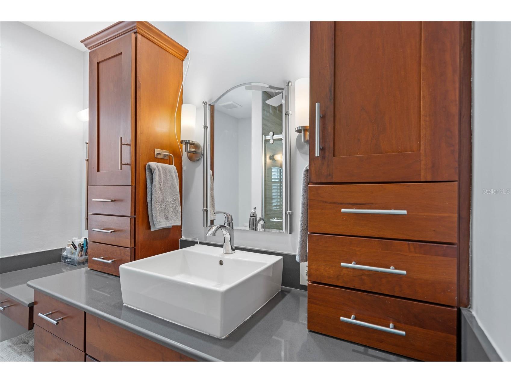 1092 Sanabel Court NE Saint Petersburg FL 33702 TB8497355 image18