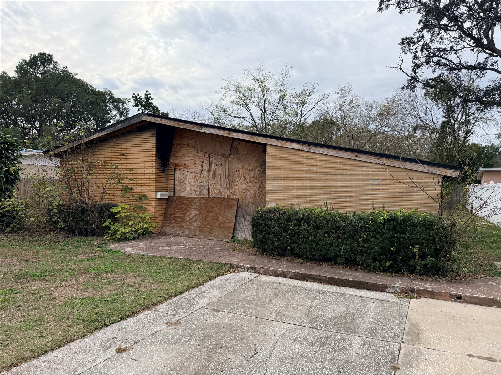 10920 N 14th Street Tampa FL 33612 TB8467761 image1