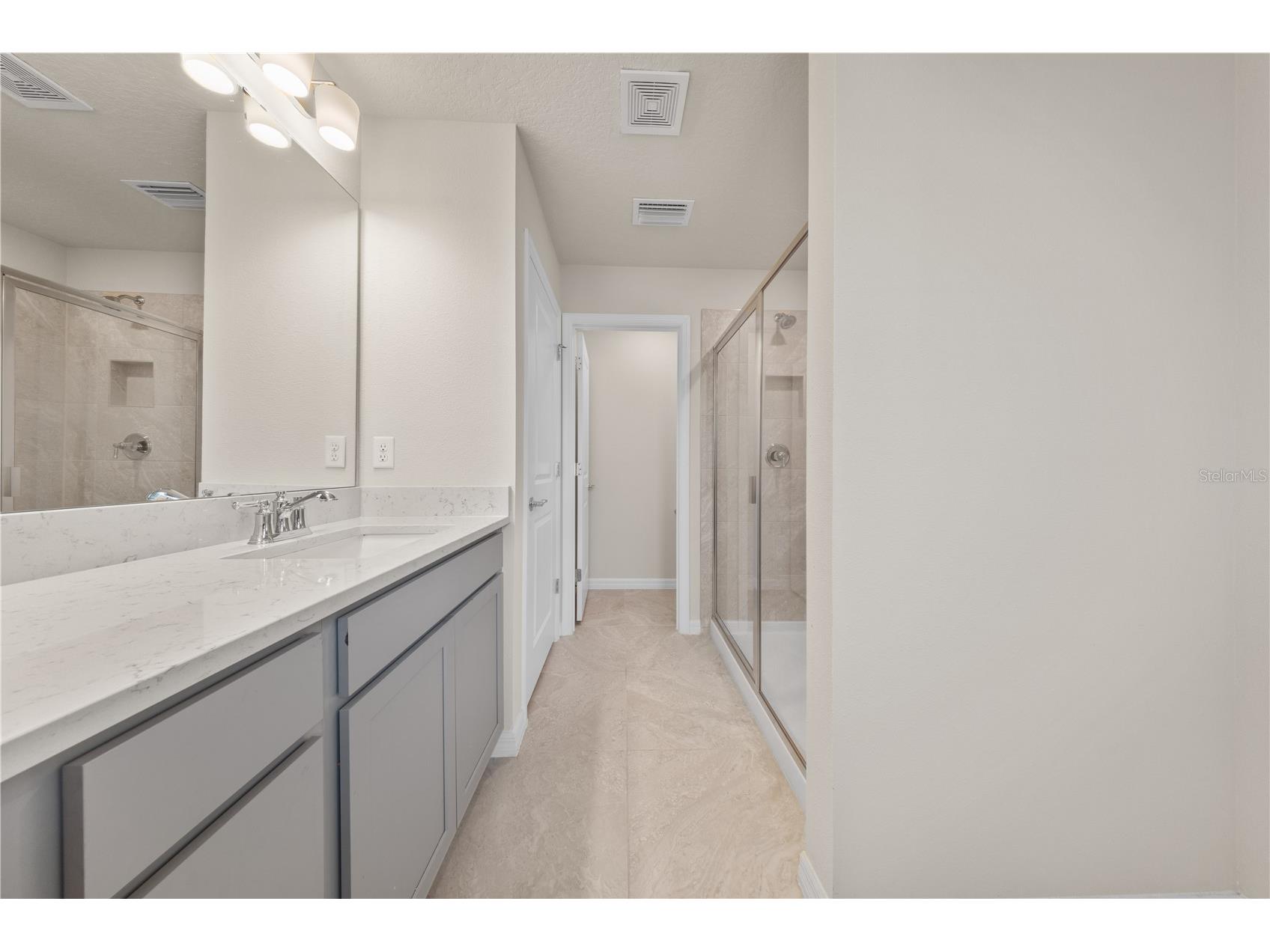 10922 Felicity Alley Orlando FL 32829 S5153993 image35