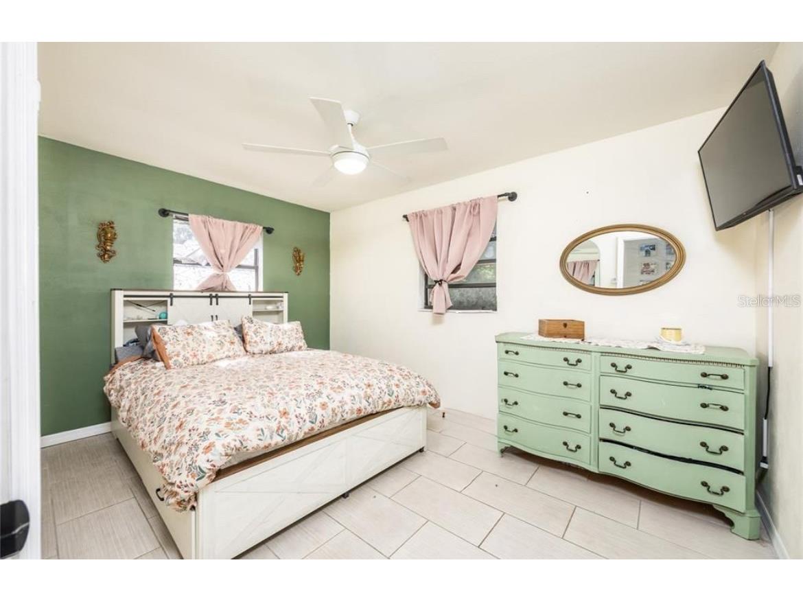 10924 N Boulevard Tampa FL 33612 TB8419646 image14