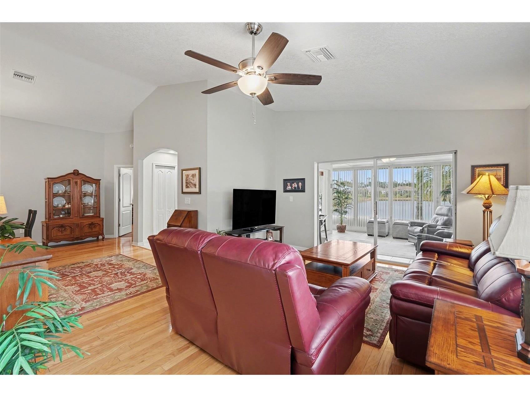 10926 Collar Drive San Antonio FL 33576 TB8459792 image4
