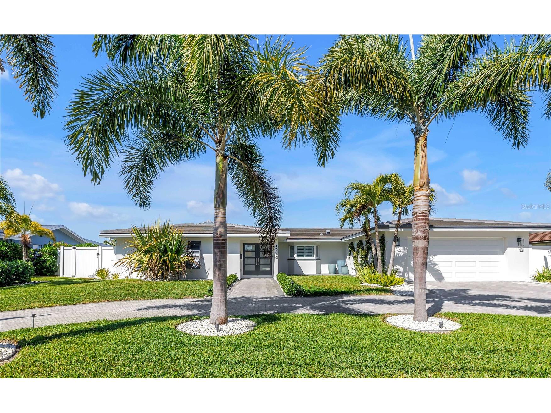 1093 42nd Avenue NE Saint Petersburg FL 33703 TB8480396 image1
