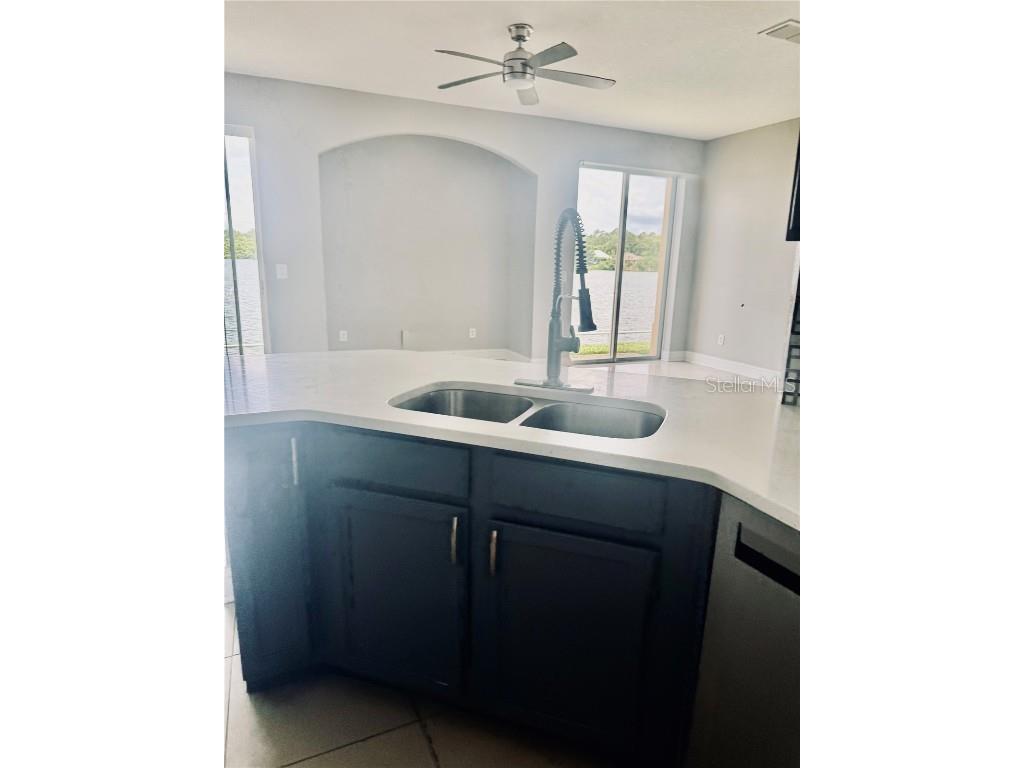 10930 Derringer Drive Orlando FL 32829 V4944154 image4