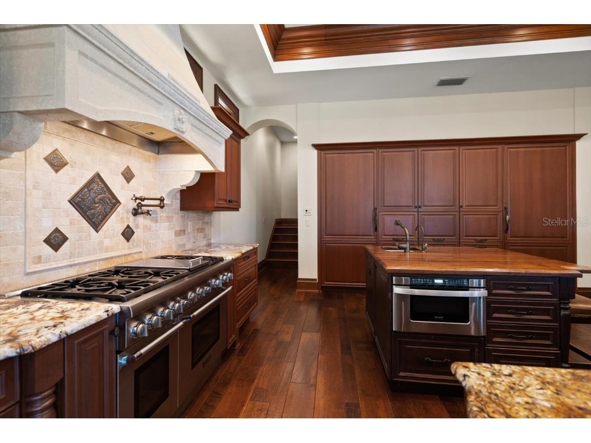 10930 Spring Street Largo FL 33774 - GULF OF AMERICA TB8401145 image19