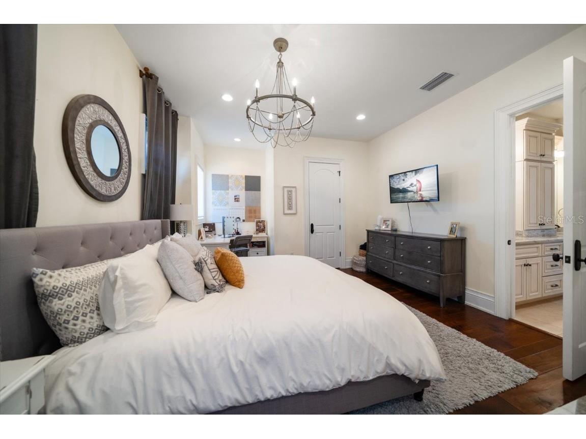 10930 Spring Street Largo FL 33774 - GULF OF AMERICA TB8401145 image37