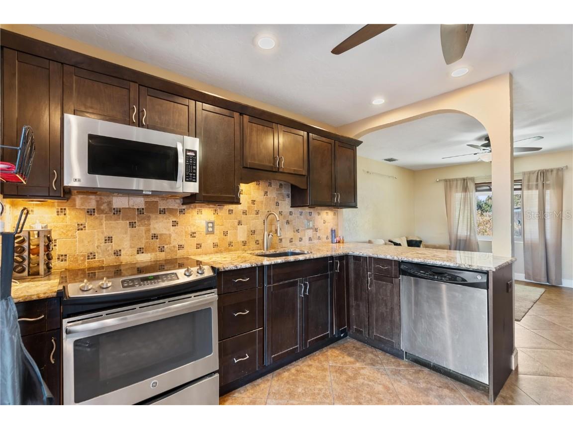 10931 110th Avenue Seminole FL 33778 W7880666 image11