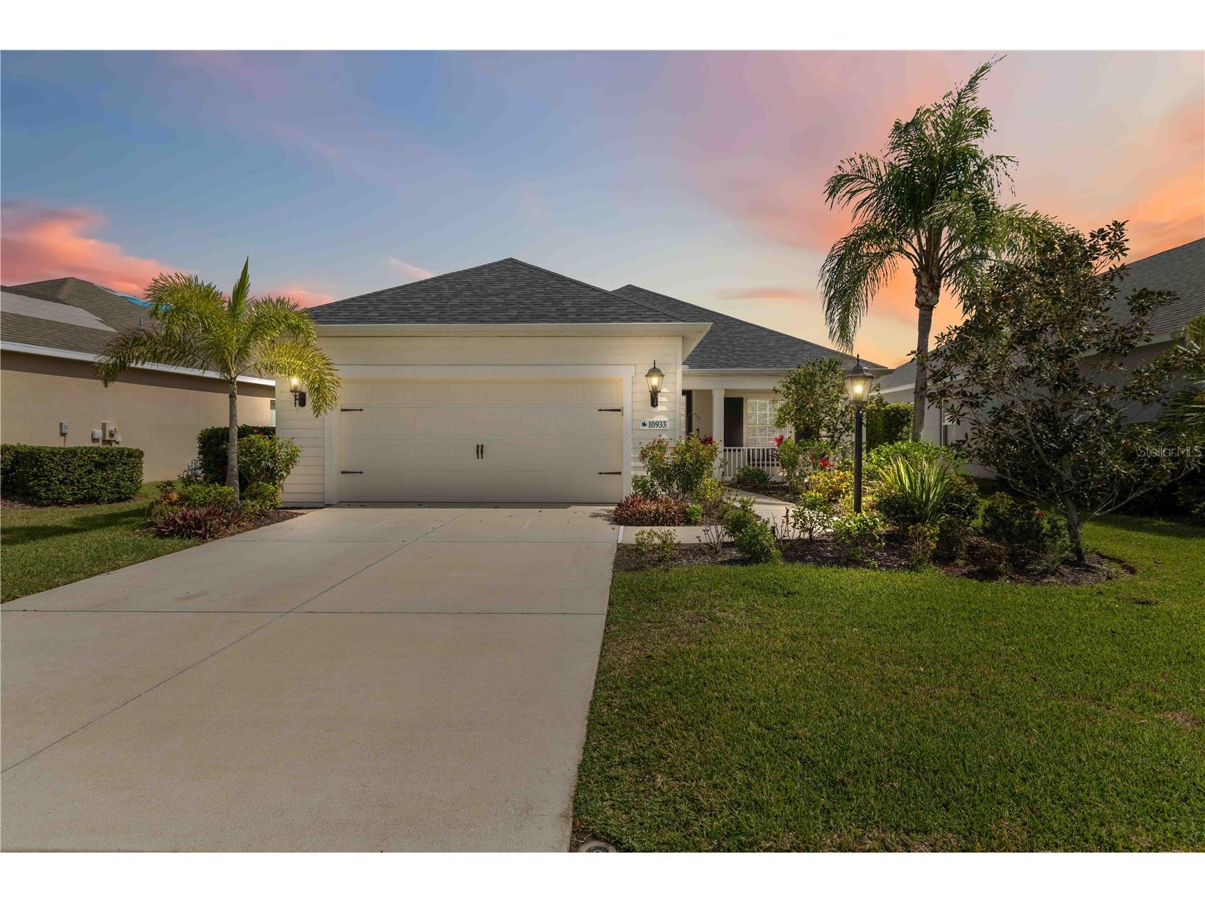 10933 Blue Magnolia Lane Parrish FL 34219 A4685404 image1