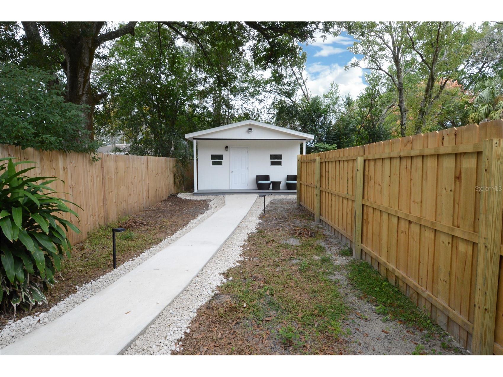 10934 N Boulevard Tampa FL 33612 TB8461800 image1