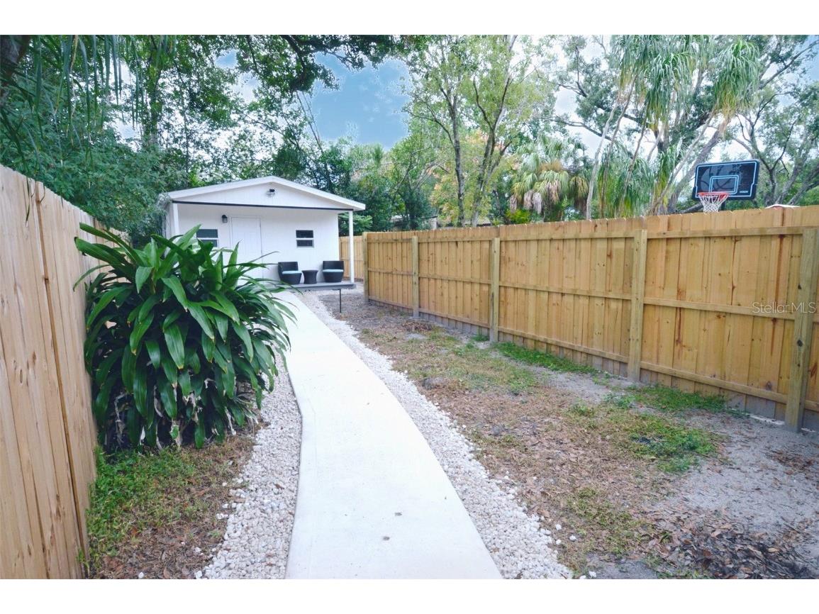 10934 N Boulevard Tampa FL 33612 TB8461800 image3