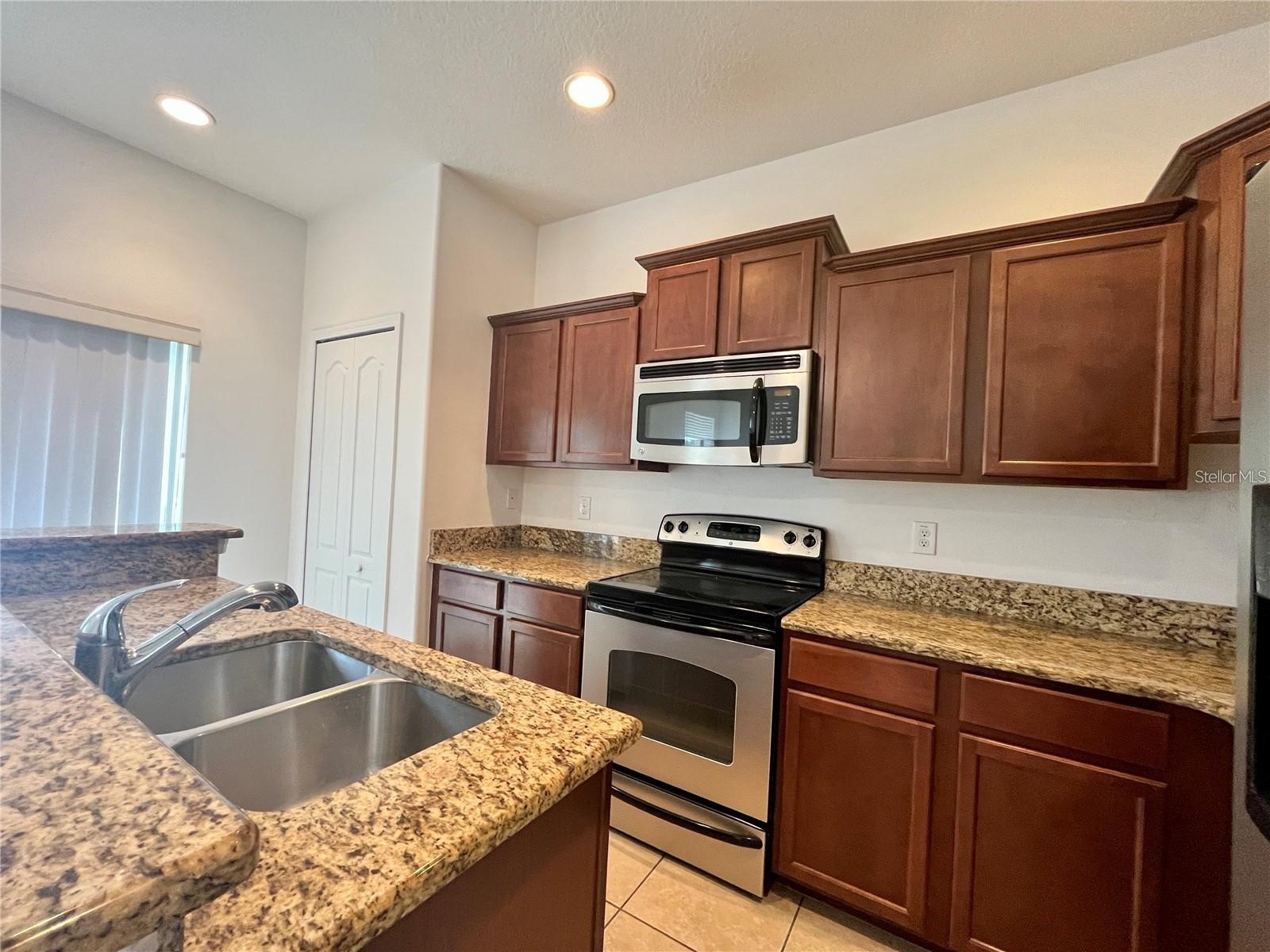10935 Savannah Landing Circle Orlando FL 32832 O6400259 image5