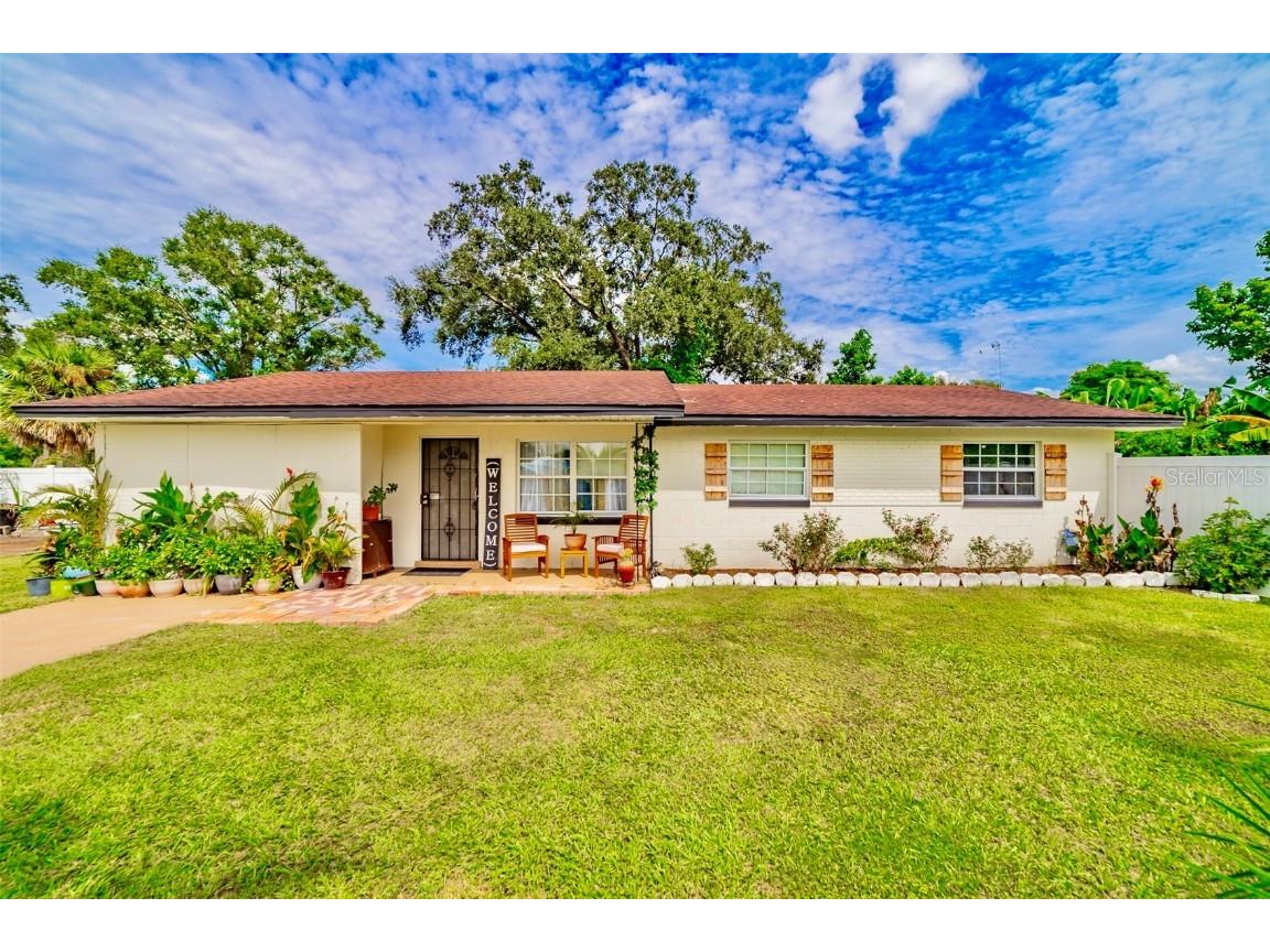 1094 Carefree Cove Drive Winter Haven FL 33881 P4927647 image1