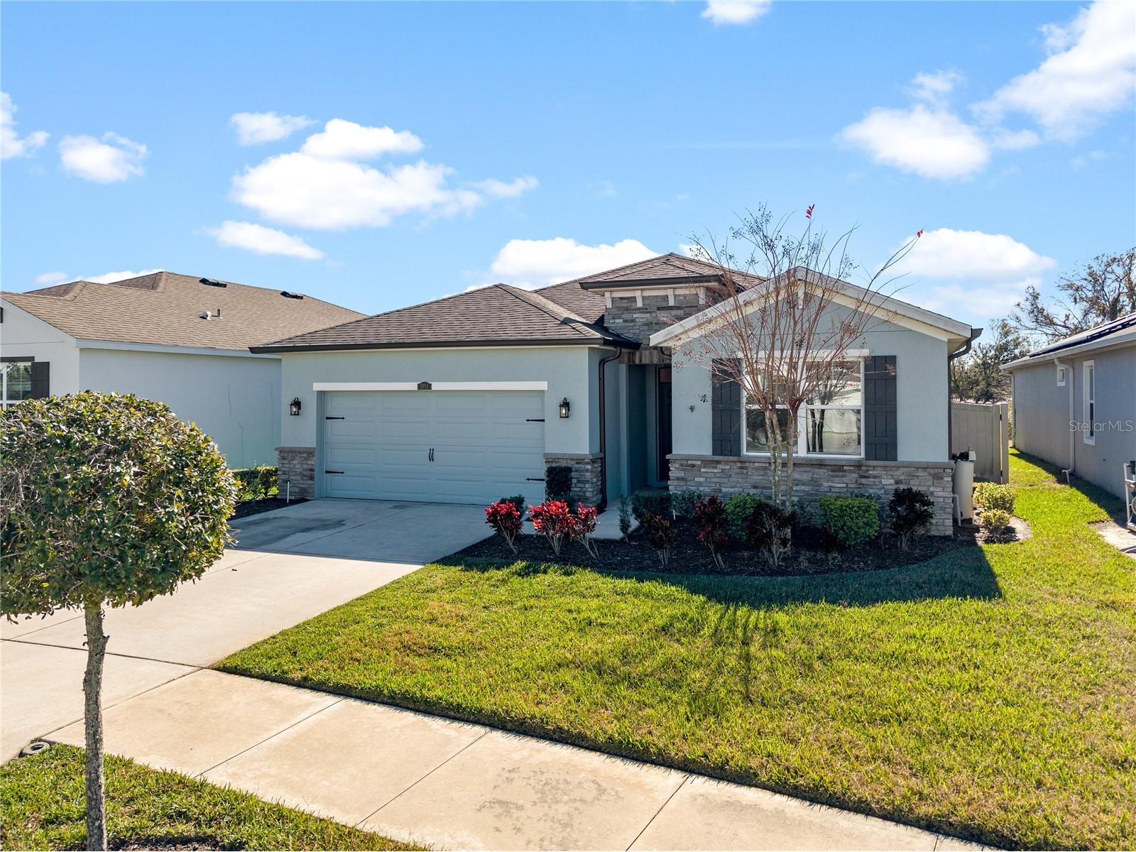1094 Manzanar Place Wesley Chapel FL 33543 TB8462412 image1