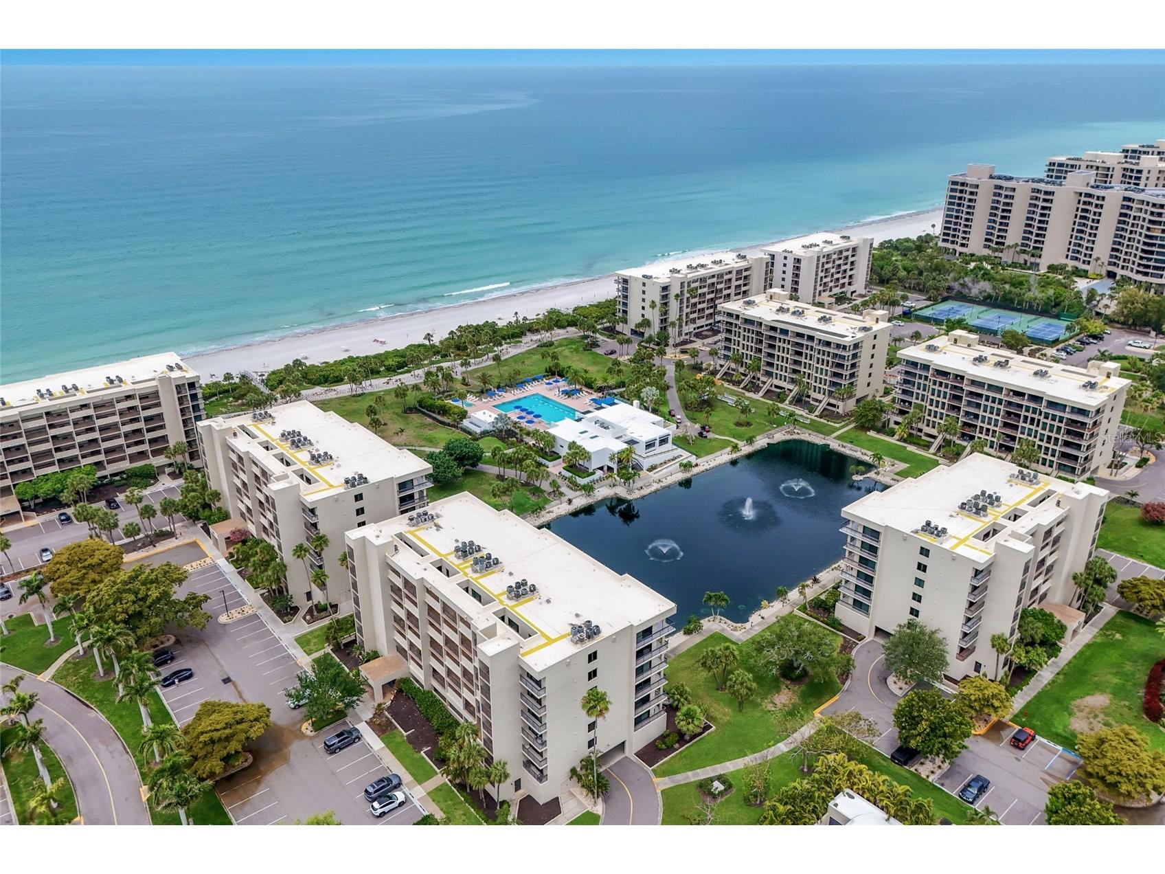 1095 Gulf Of Mexico Drive #102 Longboat Key FL 34228 - GULF OF MEXICO A4693425 image1
