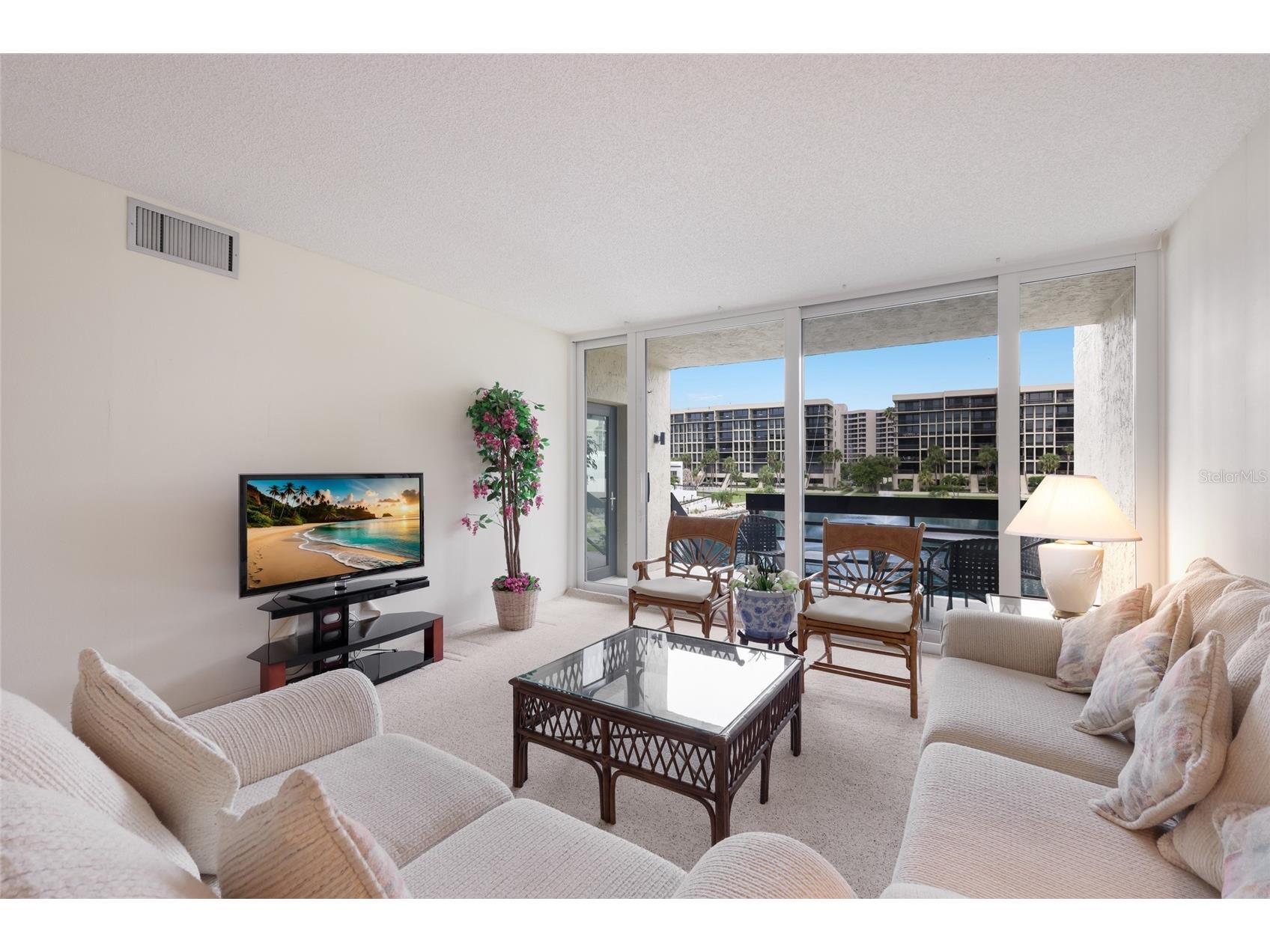 1095 Gulf Of Mexico Drive #102 Longboat Key FL 34228 - GULF OF MEXICO A4693425 image10