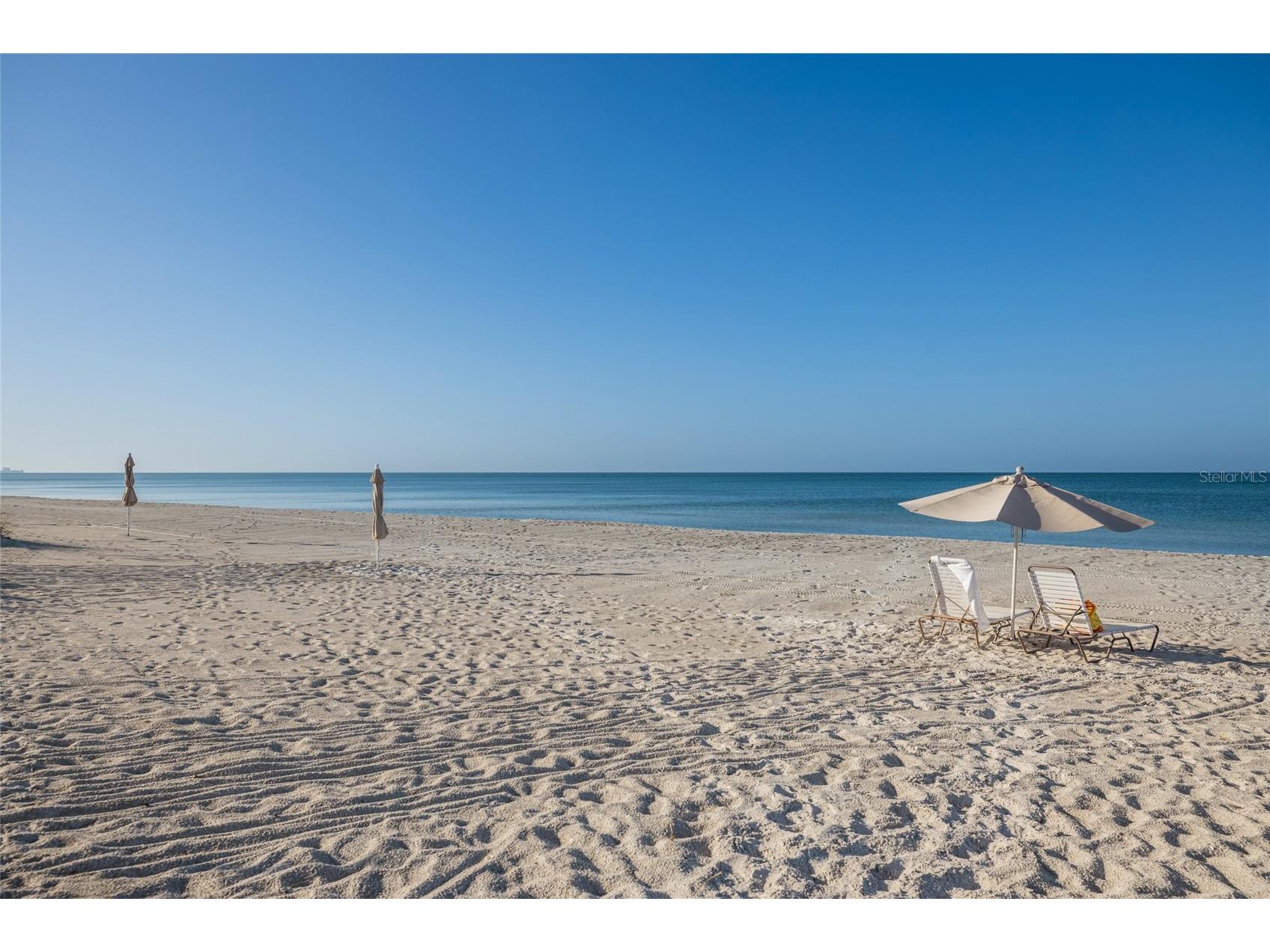 1095 Gulf Of Mexico Drive #102 Longboat Key FL 34228 - GULF OF MEXICO A4693425 image3