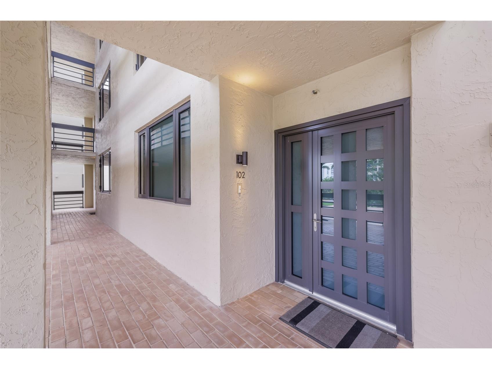 1095 Gulf Of Mexico Drive #102 Longboat Key FL 34228 - GULF OF MEXICO A4693425 image4