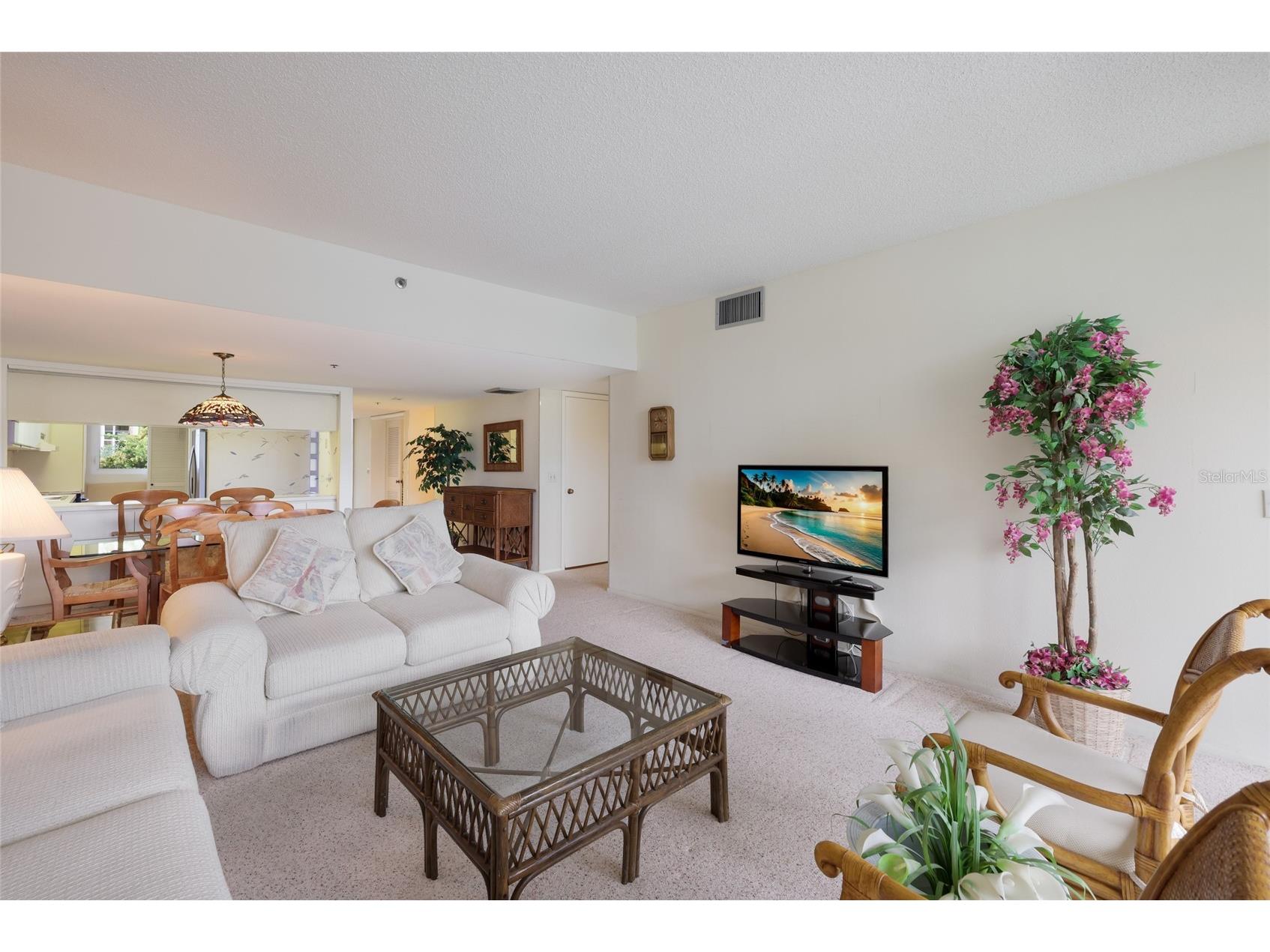 1095 Gulf Of Mexico Drive #102 Longboat Key FL 34228 - GULF OF MEXICO A4693425 image8