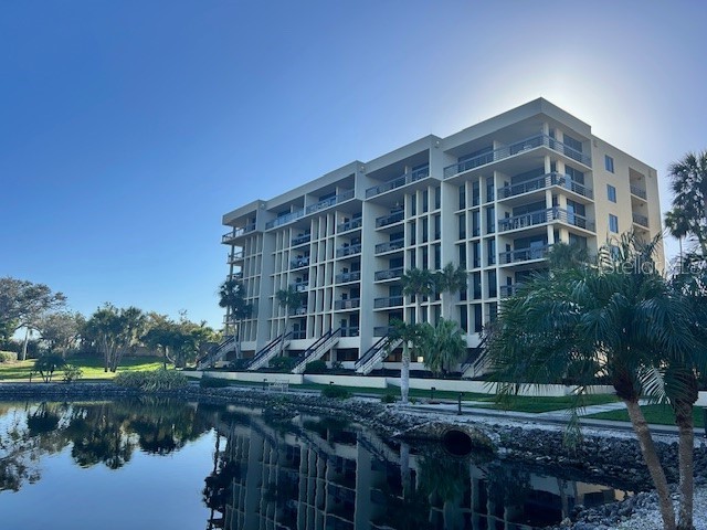 1095 Gulf Of Mexico Drive #104 Longboat Key FL 34228 A4686237 image1