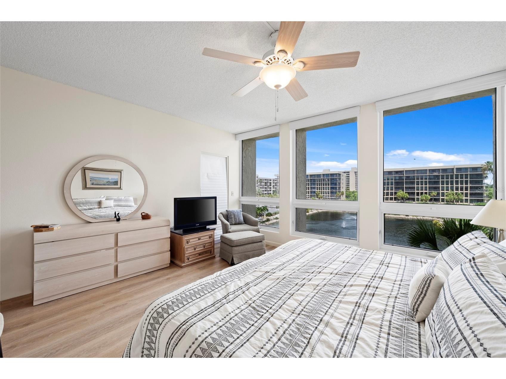 1095 Gulf Of Mexico Drive #303 Longboat Key FL 34228 - GULF OF MEXICO A4699853 image18