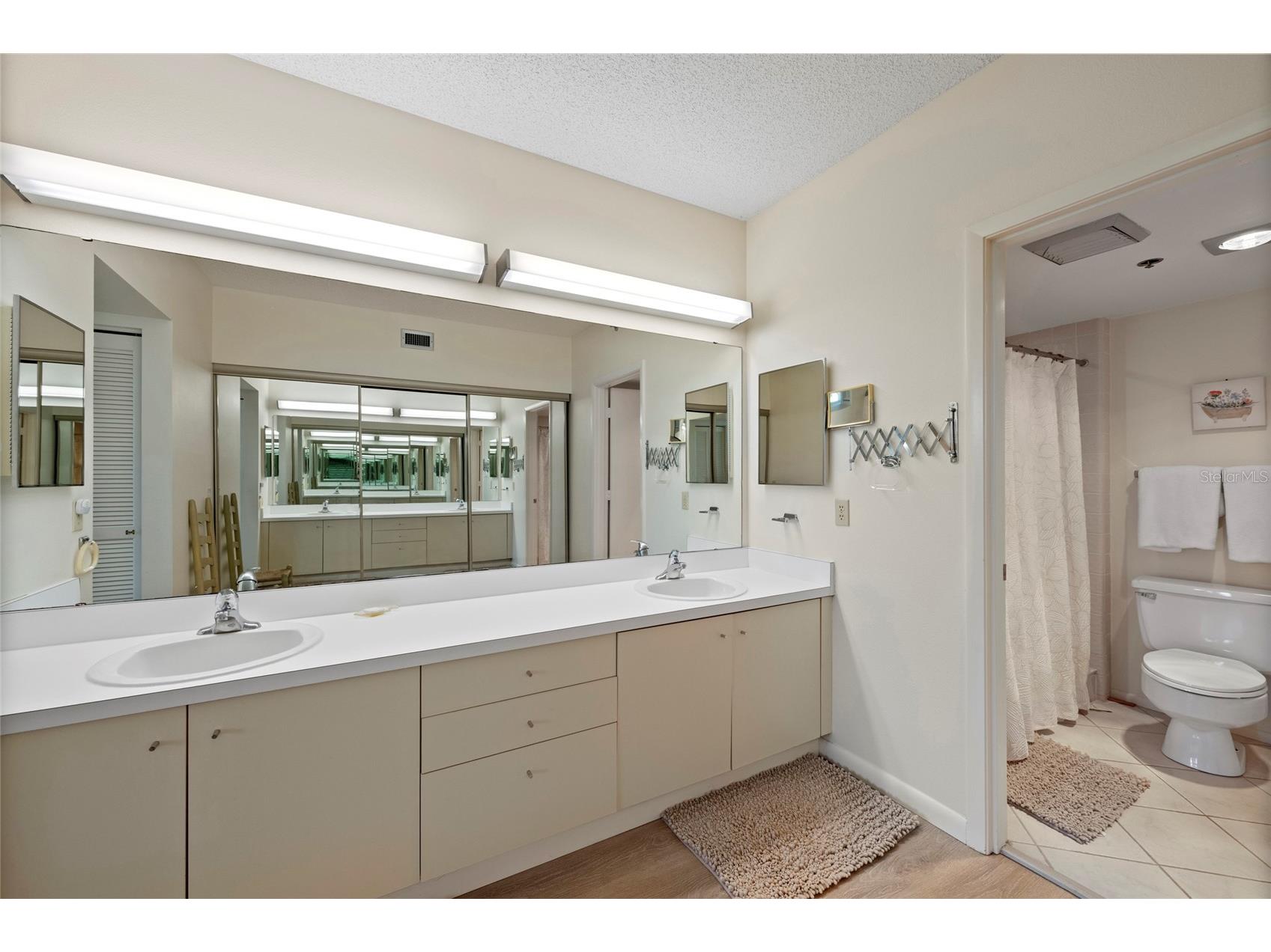 1095 Gulf Of Mexico Drive #303 Longboat Key FL 34228 - GULF OF MEXICO A4699853 image22