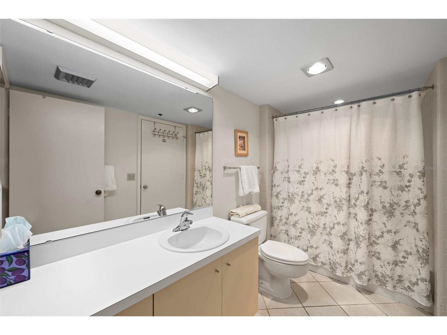 1095 Gulf Of Mexico Drive #303 Longboat Key FL 34228 - GULF OF MEXICO A4699853 image27