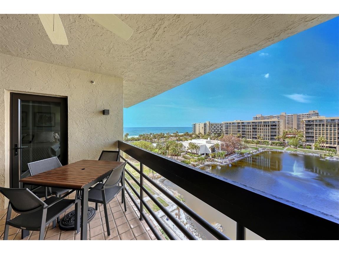 1095 Gulf Of Mexico Drive #502 Longboat Key FL 34228 - GULF OF MEXICO A4674457 image1