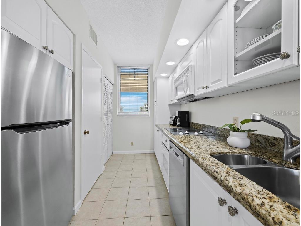 1095 Gulf Of Mexico Drive #503 Longboat Key FL 34228 - GULF OF AMERICA A4648009 image12