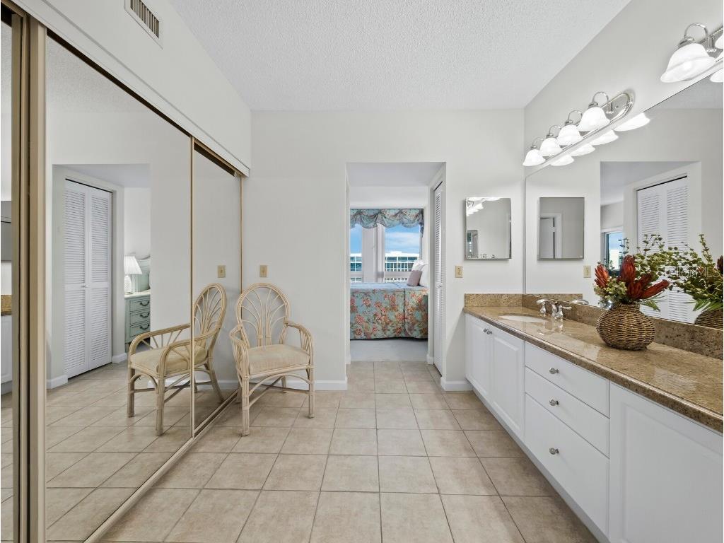1095 Gulf Of Mexico Drive #503 Longboat Key FL 34228 - GULF OF AMERICA A4648009 image21