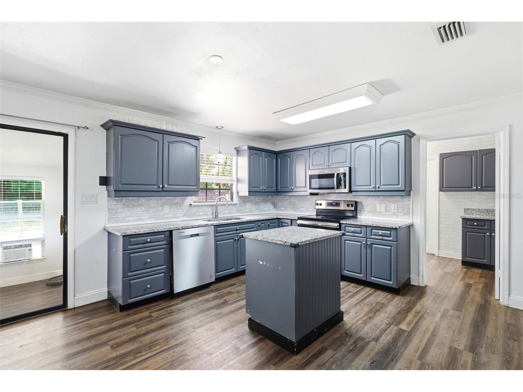 1095 S Ridgewood Avenue Deland FL 32720 V4949918 image18