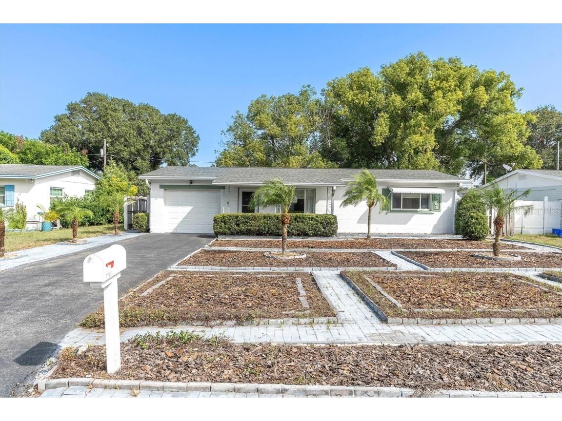 10953 114th Place Seminole FL 33778 U8215181 image1