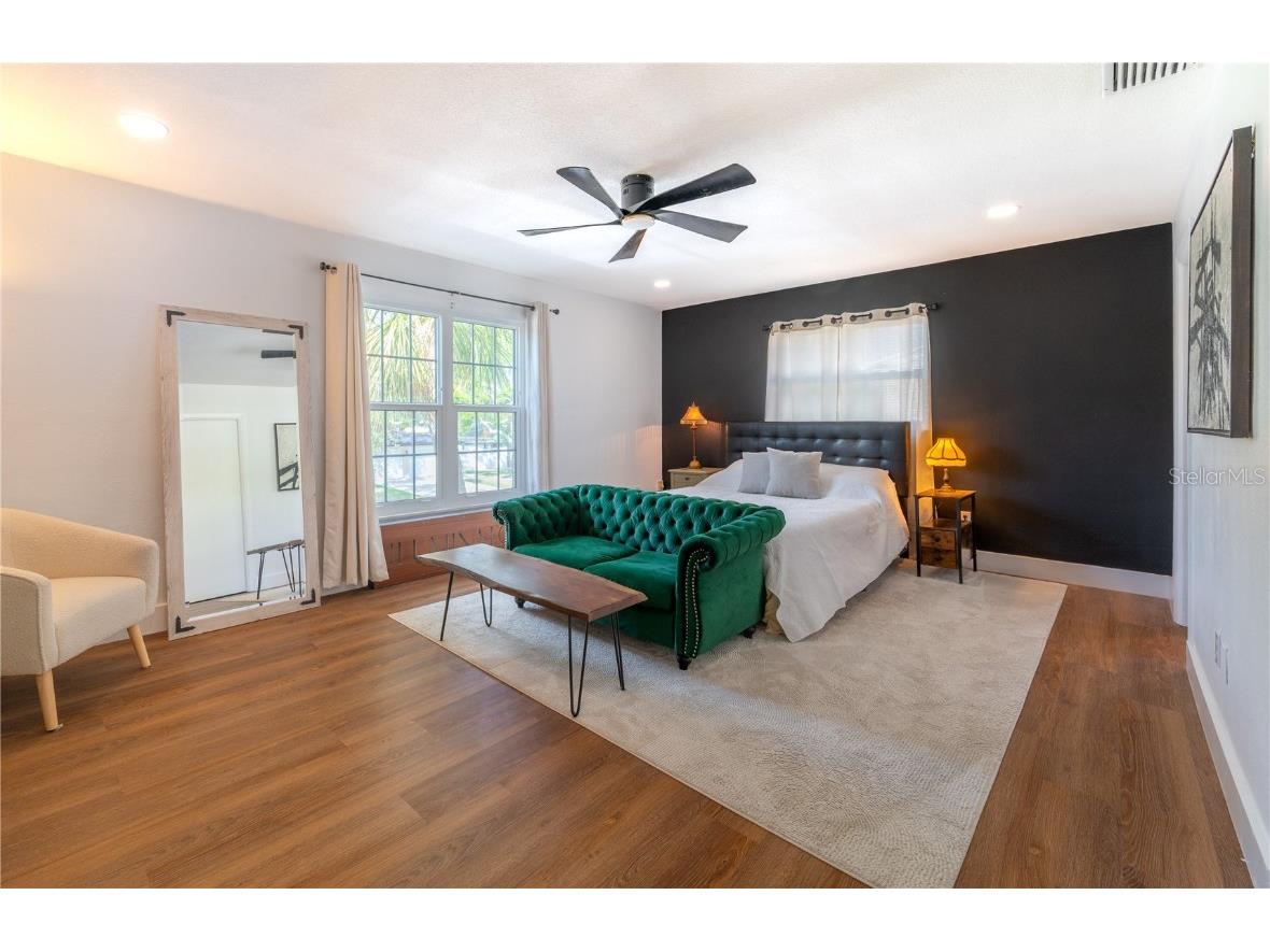 1097 Eden Isle Boulevard NE #3 Saint Petersburg FL 33704 TB8444490 image11