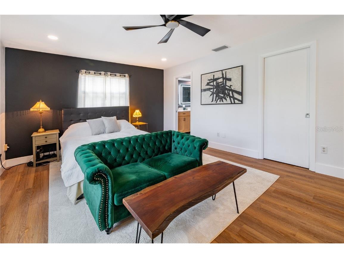 1097 Eden Isle Boulevard NE #3 Saint Petersburg FL 33704 TB8444490 image12