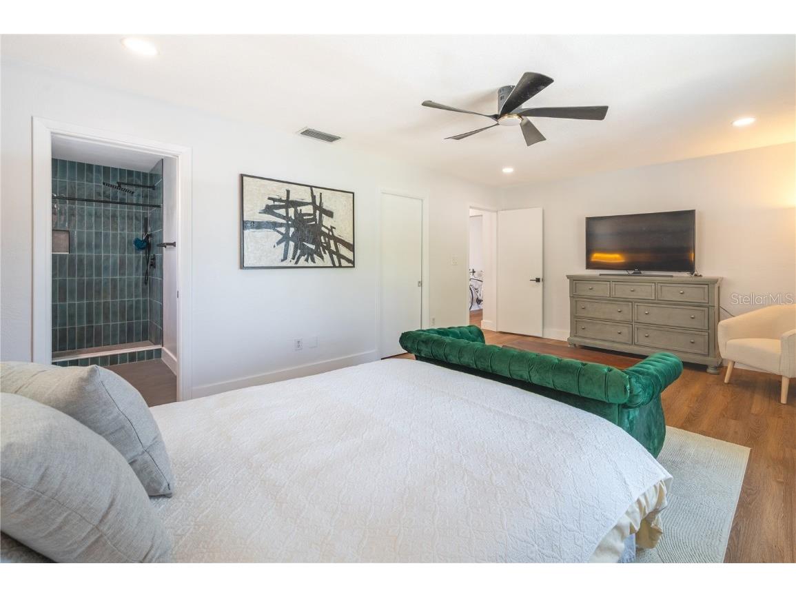 1097 Eden Isle Boulevard NE #3 Saint Petersburg FL 33704 TB8444490 image13