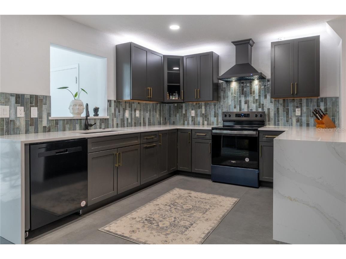 1097 Eden Isle Boulevard NE #3 Saint Petersburg FL 33704 TB8444490 image2