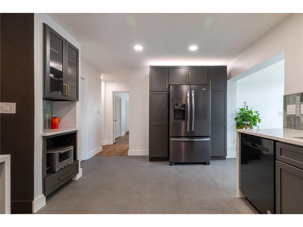 1097 Eden Isle Boulevard NE #3 Saint Petersburg FL 33704 TB8444490 image5