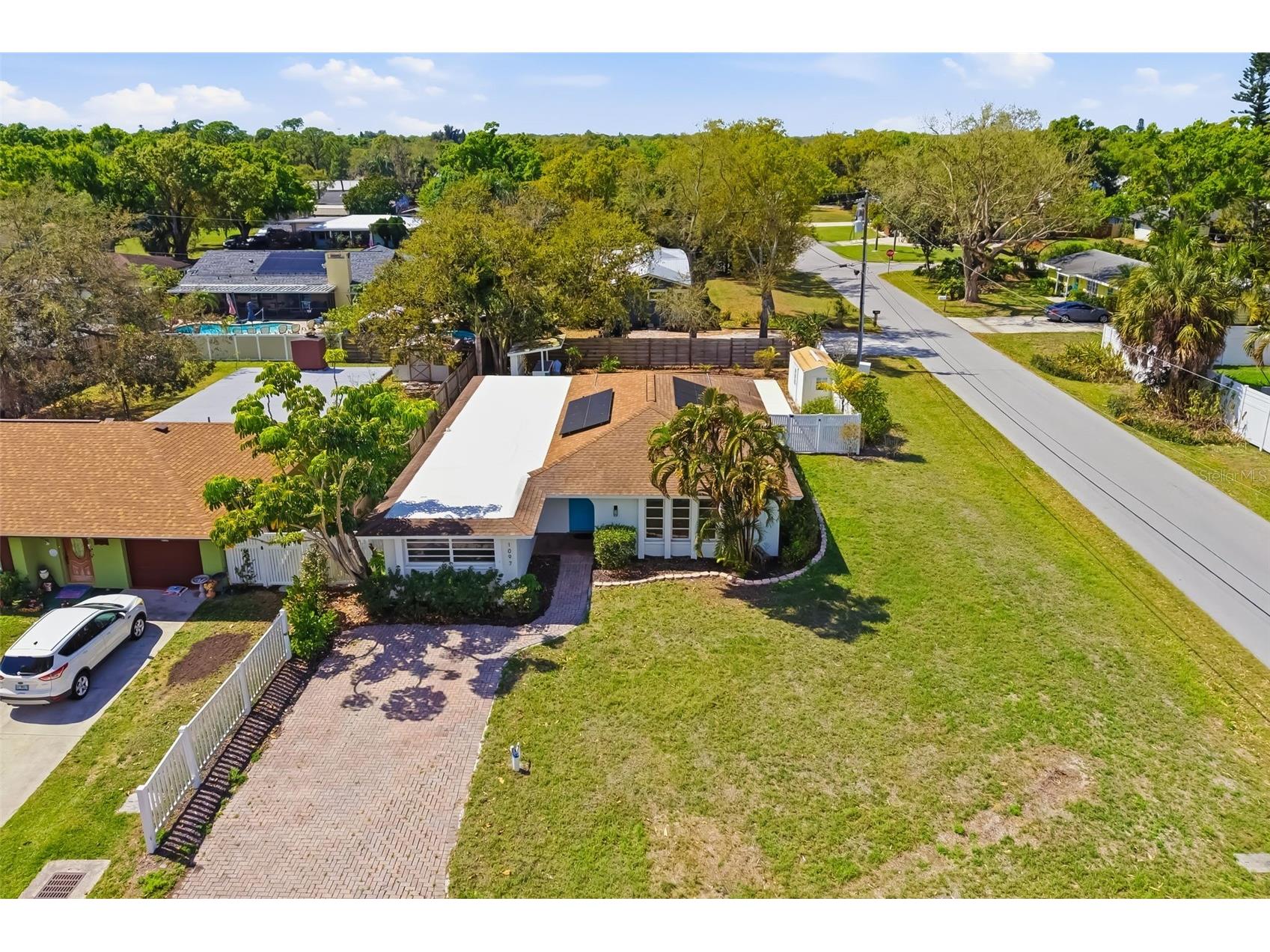 1097 Willis Avenue Sarasota FL 34232 A4685461 image4