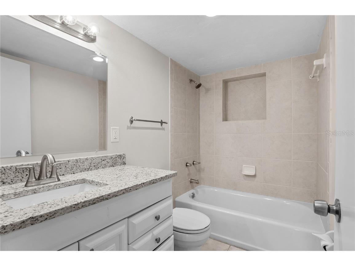 1097 Willis Avenue Sarasota FL 34232 C7516370 image20