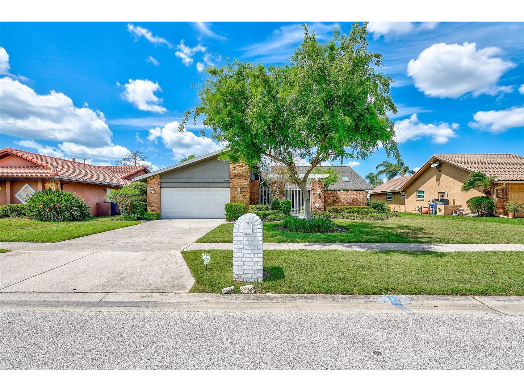 10976 Harborside Drive Largo FL 33773 - LAKE SEMINOLE TB8493287 image1