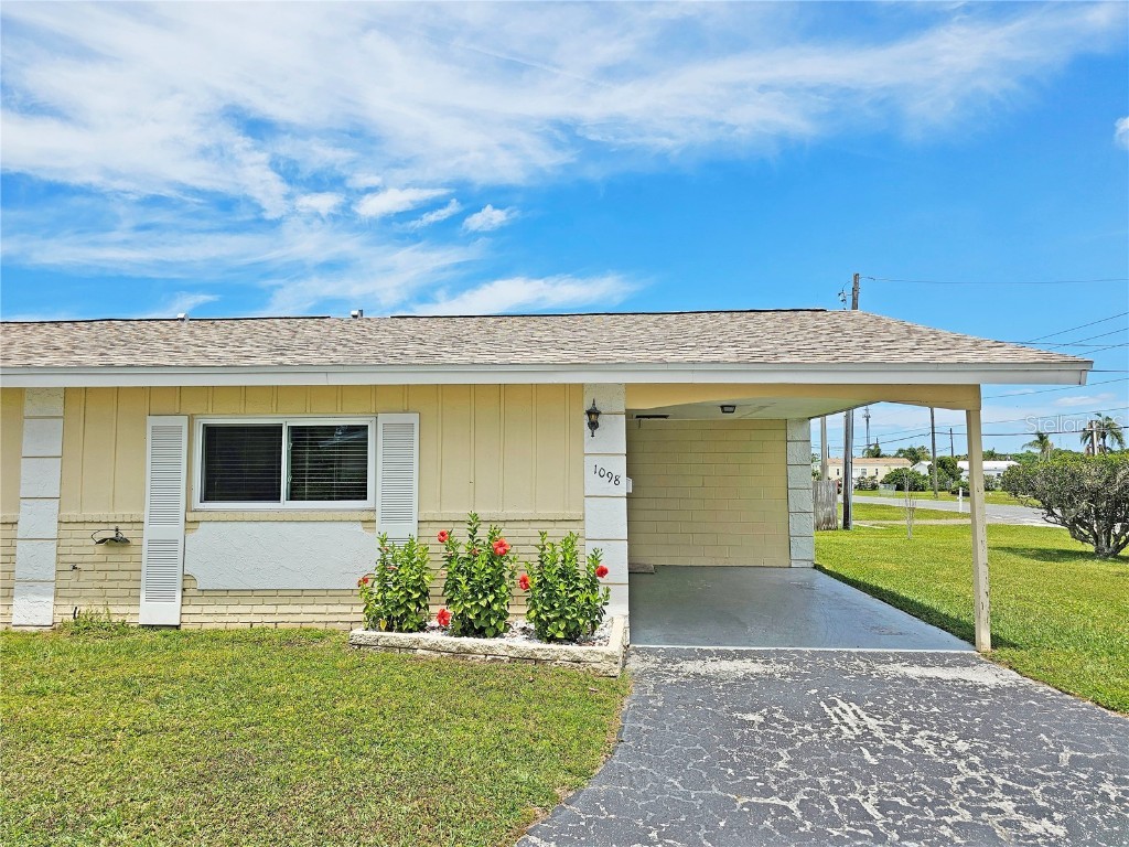 1098 Loch Haven Drive N, Dunedin, FL, 34698 MLS T3521611 Edina Realty