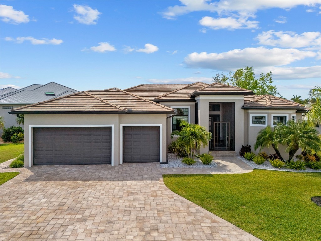 1099 Cimarron Drive Punta Gorda FL 33950 C7513825 image1